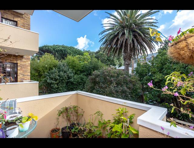 2 BEDROOM APARTMENT SOLD IN WYNBERG UPPER